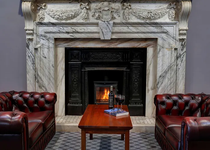 Belvilla Crewe Arms Hotel