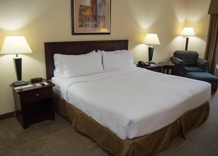 Holiday Inn Express Hotel & Suites Clearwater Us 19 North By Ihg