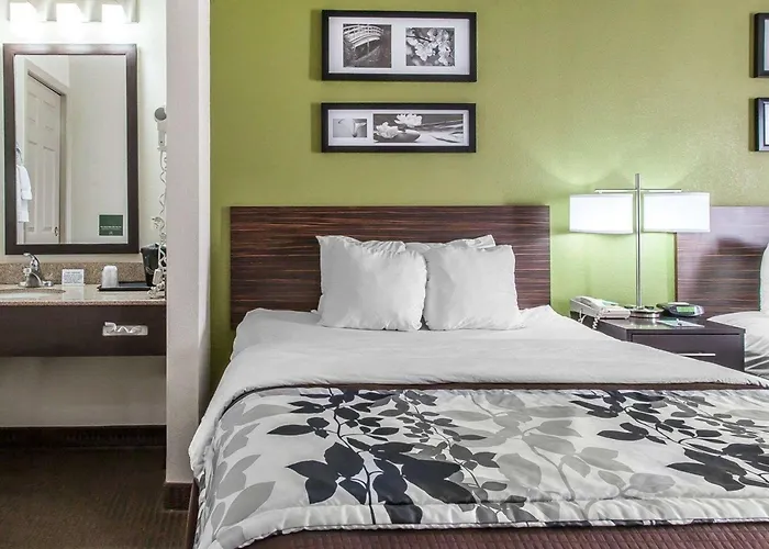 Sleep Inn & Suites Near I-90 And Ashtabula