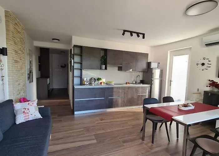 Vila Primorka Apartmani Oleander
