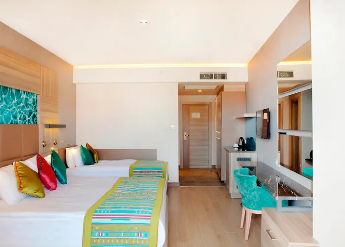Long Beach Harmony Hotel