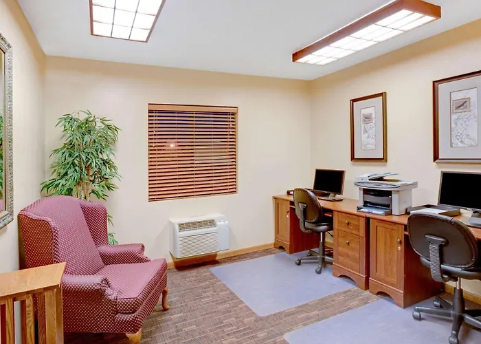 Super 8 By Wyndham Aberdeen East