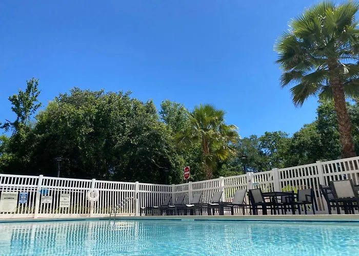 Holiday Inn Express & Suites Plant City By Ihg