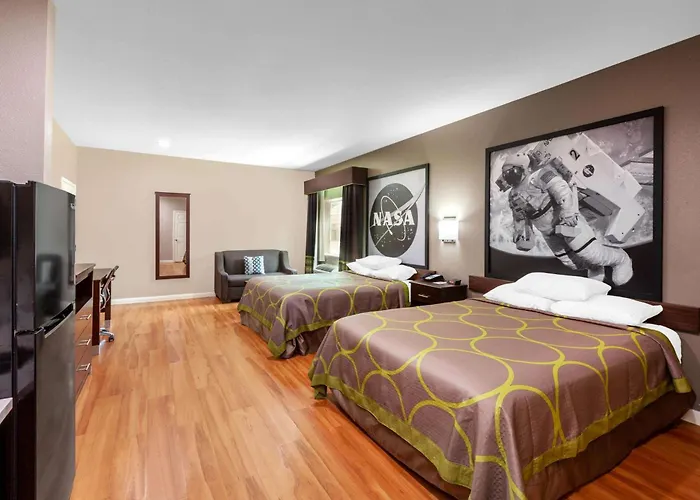Super 8 By Wyndham Houston Northwest Cypress