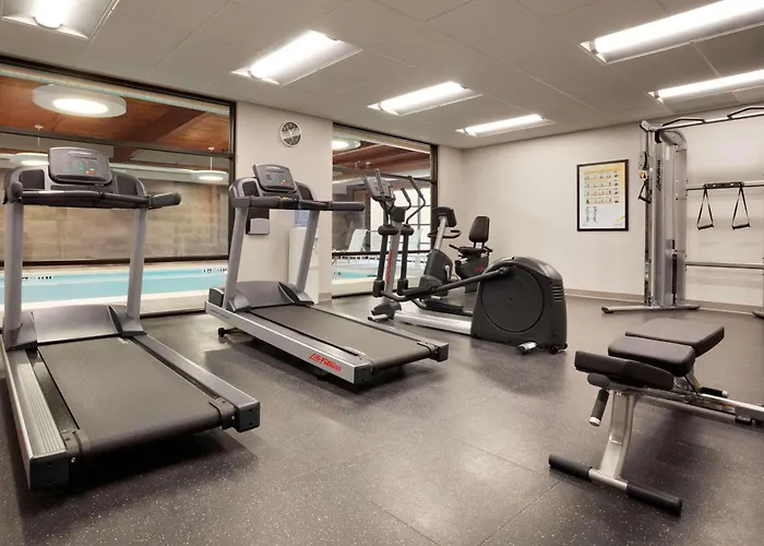 Country Inn & Suites By Radisson Asheville River Arts District