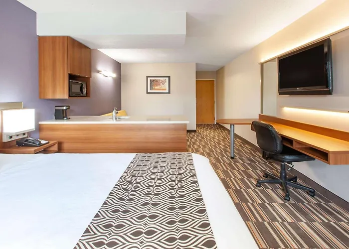 Microtel Inn & Suites By Wyndham Pittsburgh Airport