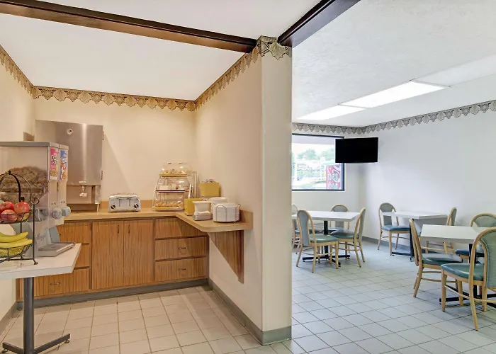 Days Inn By Wyndham Washington