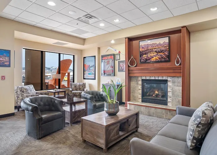Elevation Inn & Suites, Trademark Collection By Wyndham Downtown Rapid City- Walking Distance To The Monument