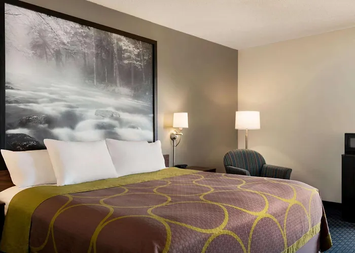 Super 8 By Wyndham Liverpool/Syracuse North Airport