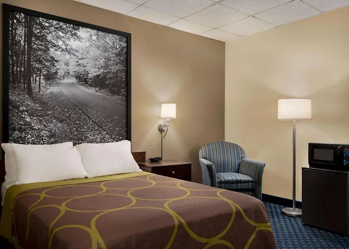 Super 8 By Wyndham Liverpool/Syracuse North Airport