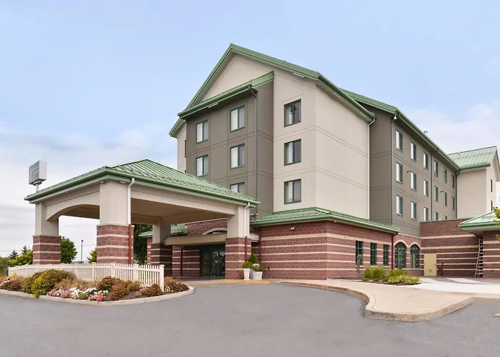 Holiday Inn Express Breezewood By Ihg