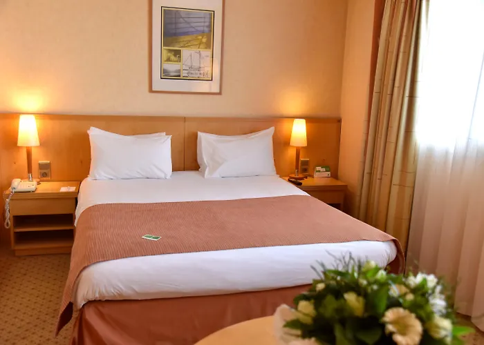 Holiday Inn Calais - Centre Car Ferry By Ihg