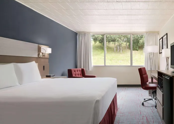 Ramada By Wyndham Uniontown