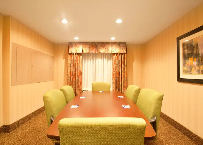 Best Western Plus Bourbonnais Hotel & Suites
