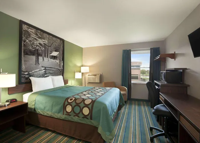 Super 8 By Wyndham Tuscola