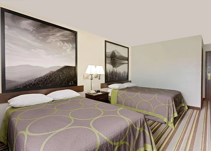 Super 8 By Wyndham Waynesboro