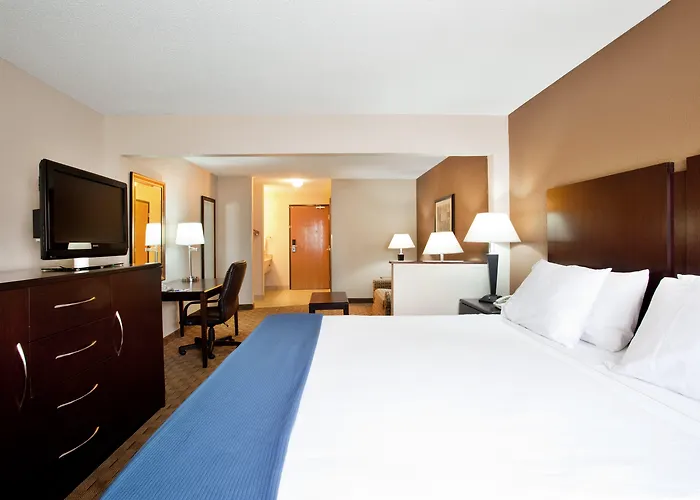 Holiday Inn Express Tuscola