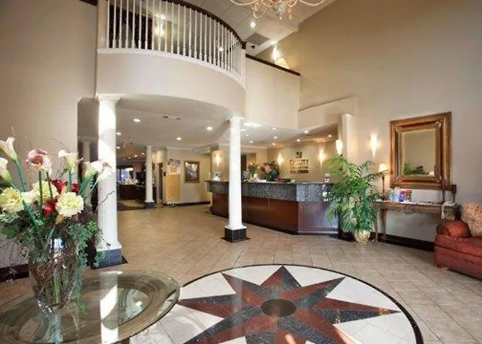 Quality Inn & Suites Near University Waco