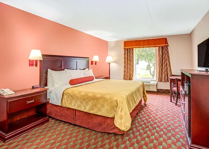 Ramada By Wyndham Murfreesboro