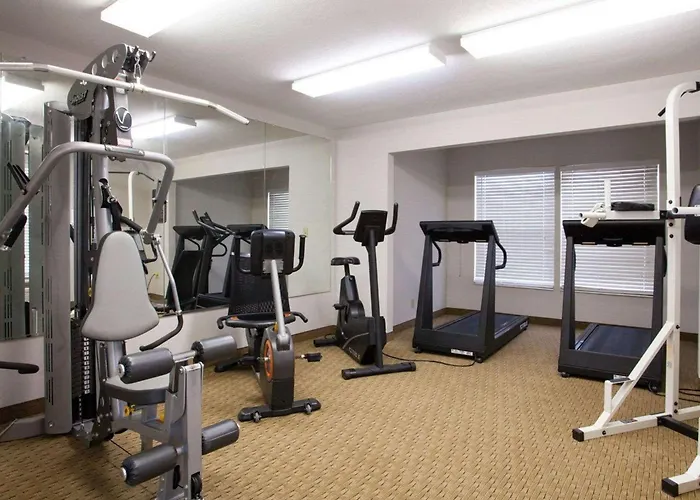 Quality Inn & Suites I-40 East