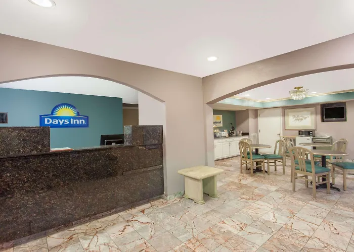 Quality Inn & Suites Decatur Priceville I-65