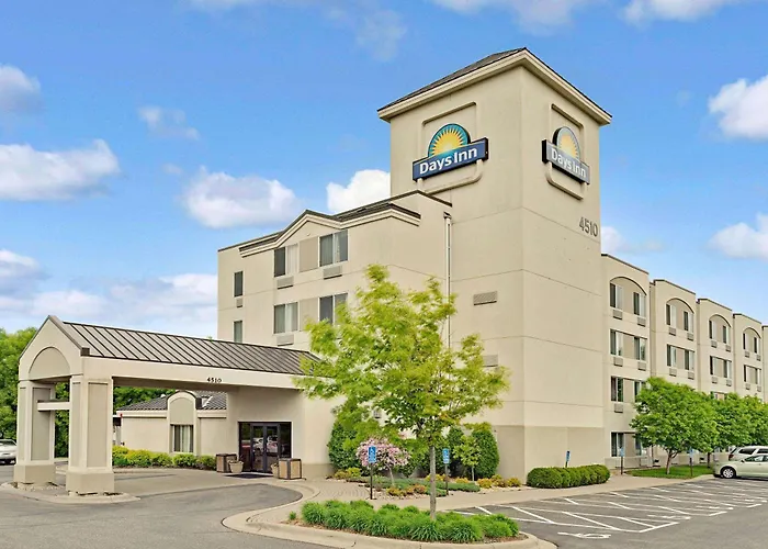 Days Inn By Wyndham Eagan Minnesota Near Mall Of America