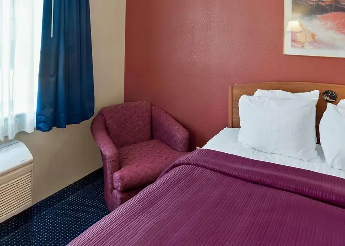 Quality Inn Lakeville North