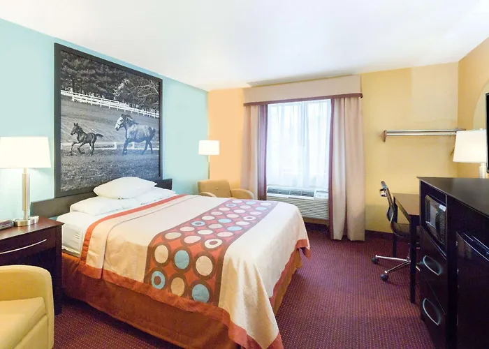 Super 8 By Wyndham Richmond
