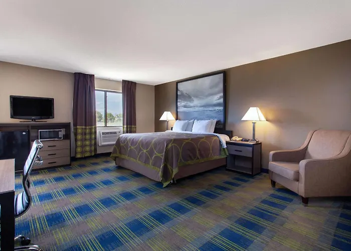 Super 8 By Wyndham Cromwell/Middletown