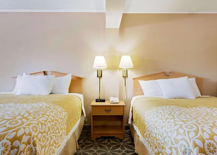 Days Inn By Wyndham Fairmont