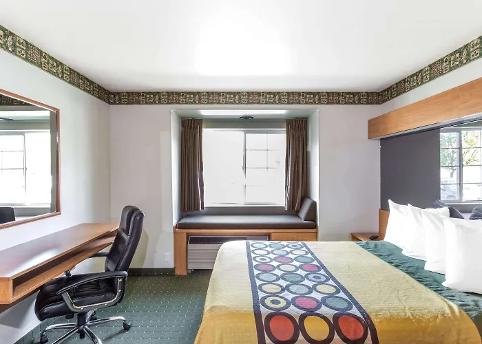 Super 8 By Wyndham Pride Midvale/Midvalley/Salt Lake City