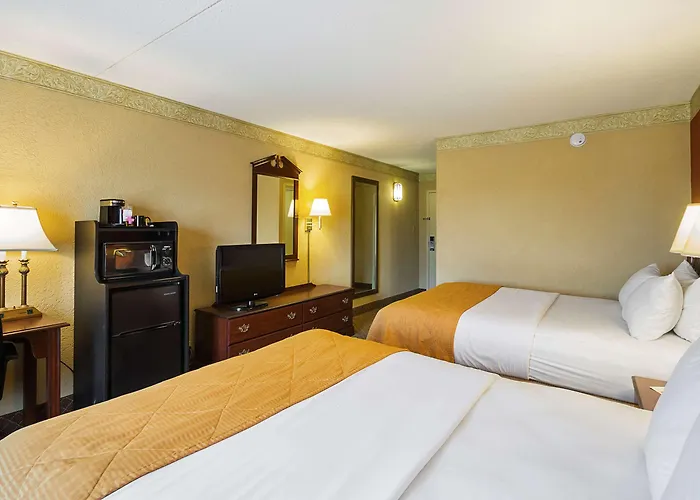 Clarion Inn Fairmont