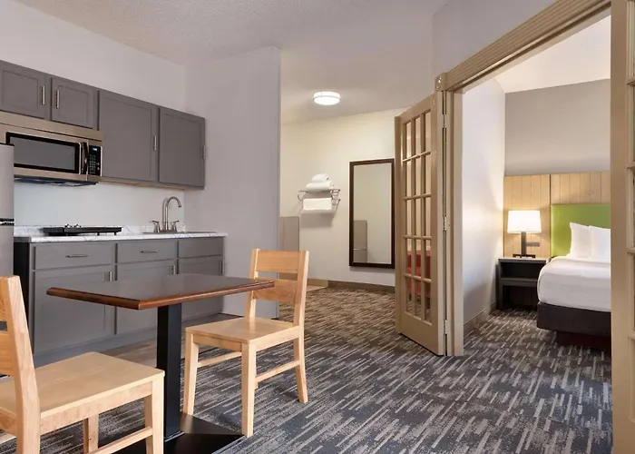 Country Inn & Suites By Radisson, Brookings