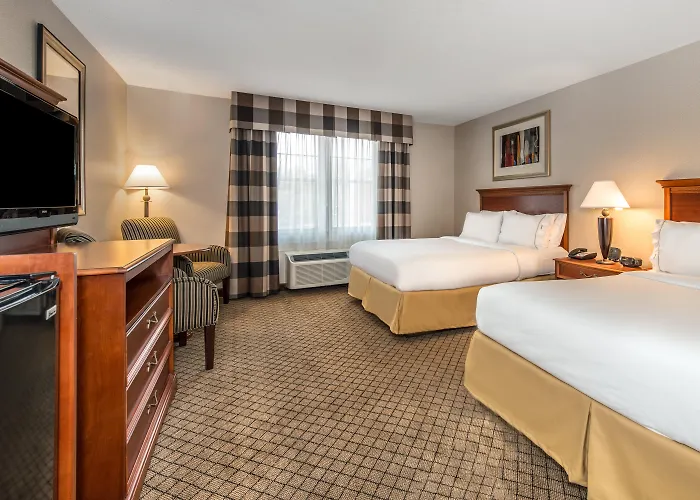 Holiday Inn Express & Suites Tilton By Ihg