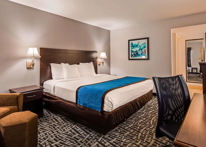The Inn At Tree City, BW Signature Collection
