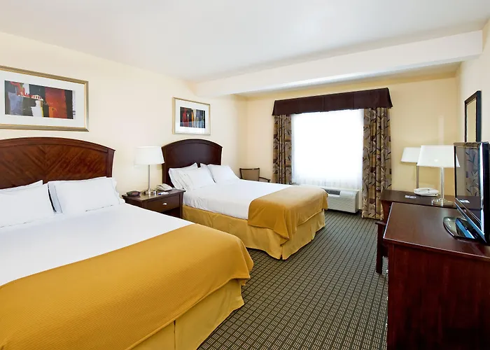 Holiday Inn Express & Suites Willcox