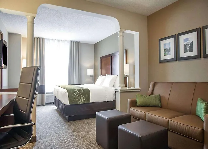 Comfort Suites West Warwick - Providence