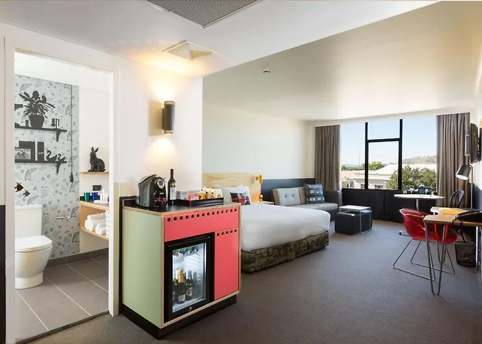 Atura Albury