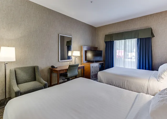 Holiday Inn Express & Suites Saskatoon Centre By Ihg