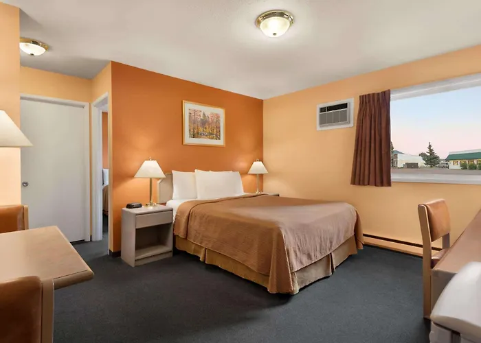 Travelodge By Wyndham Quesnel Bc