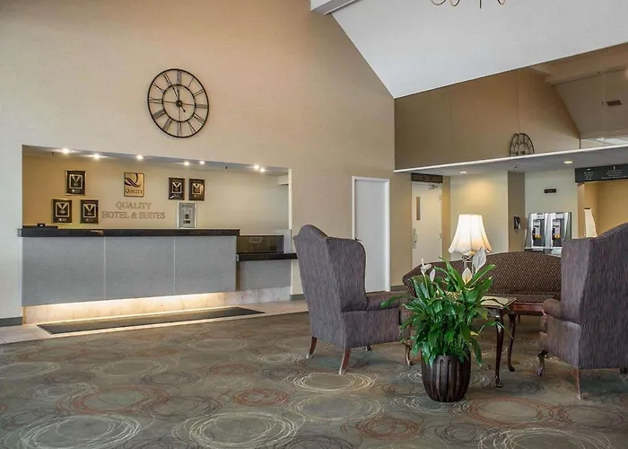 Quality Hotel & Suites Woodstock