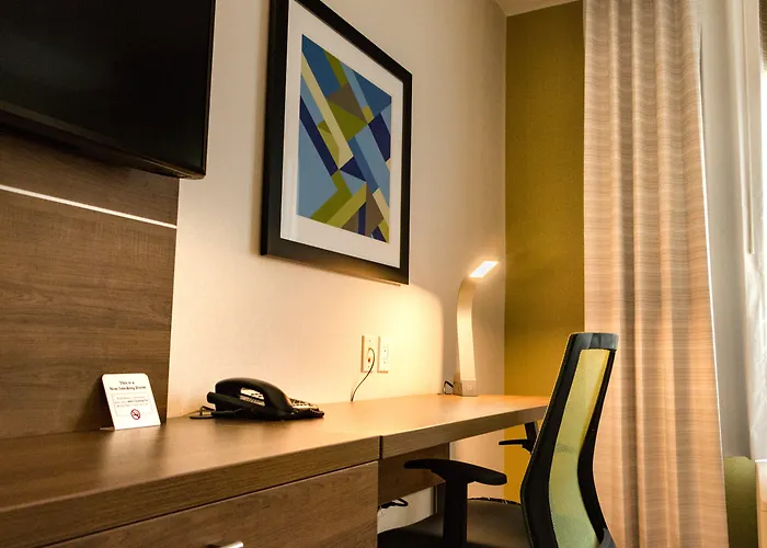 Holiday Inn Express & Suites - Woodstock, On Canada