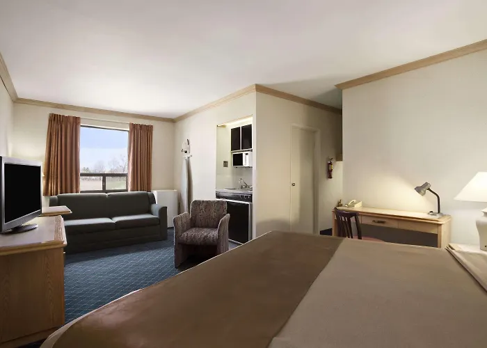 Travelodge By Wyndham Chatham