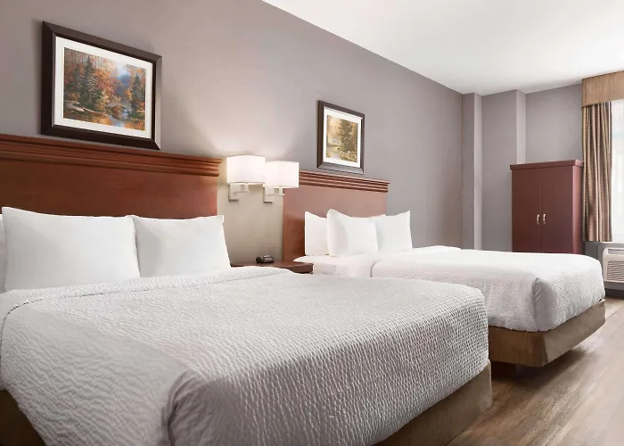 Days Inn By Wyndham Hamilton - Downtown