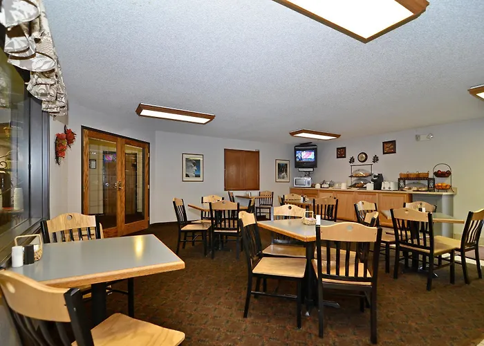 Baymont By Wyndham Hot Springs
