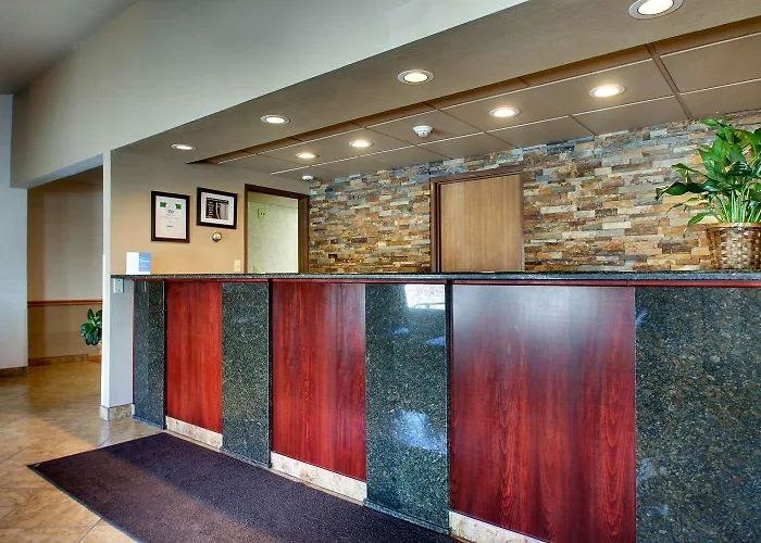 Best Western West Hills Inn
