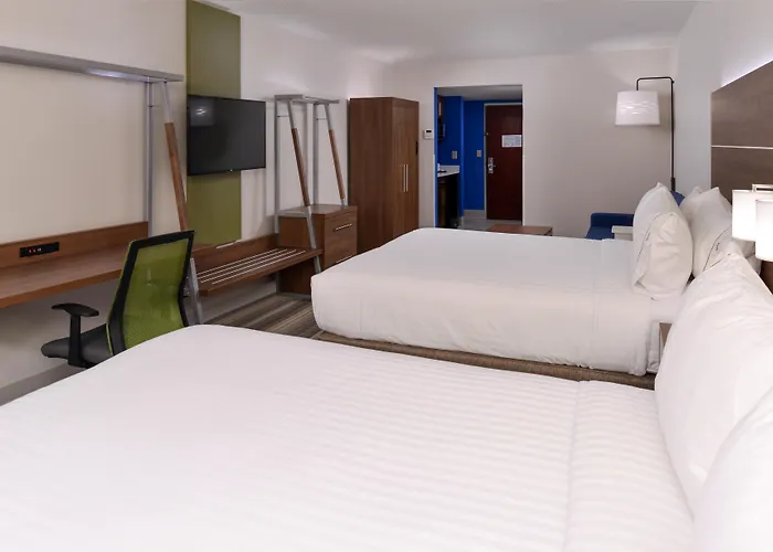 Holiday Inn Express & Suites Raleigh Ne - Medical Ctr Area By Ihg