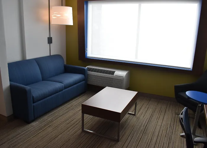 Holiday Inn Express & Suites - Boston South - Randolph By Ihg