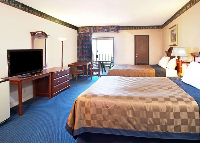 Travelodge By Wyndham Ocean Front