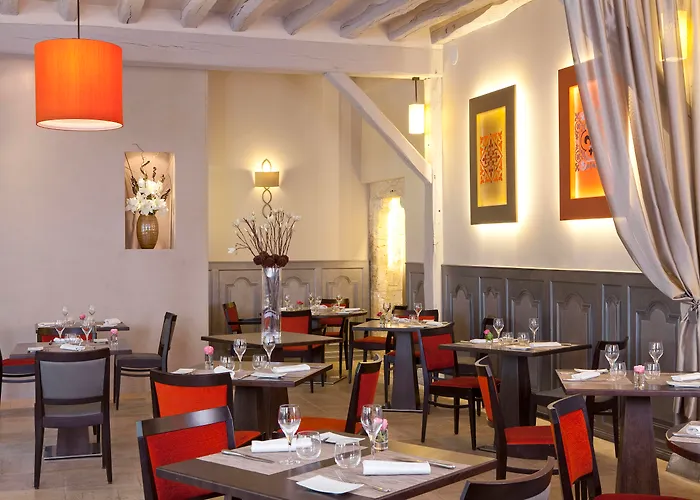 Hotel Aux Vieux Remparts
